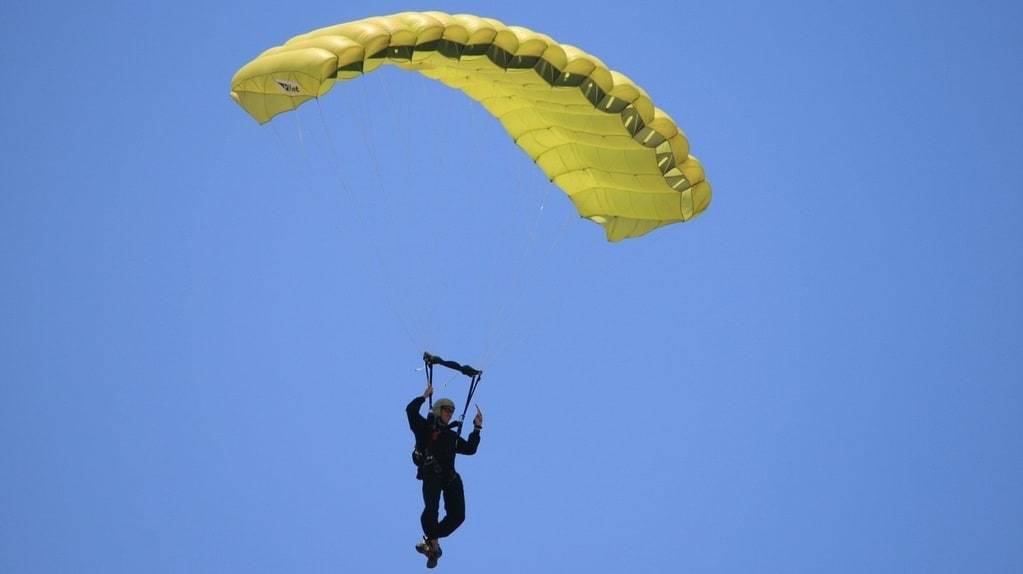Expérience unique de saut en parachute à Angers
